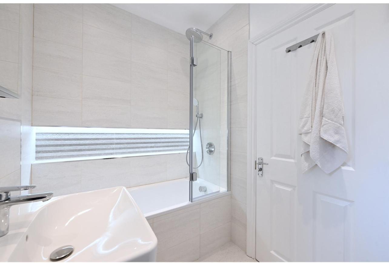 Hébergement de vacances Stylish & Spacious 4 Beds House
