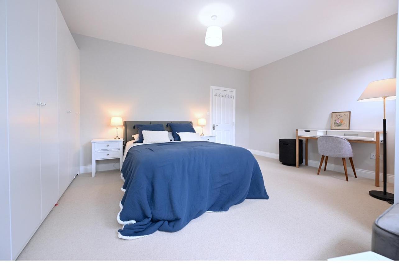 Stylish & Spacious 4 Beds House Hébergement de vacances Londres