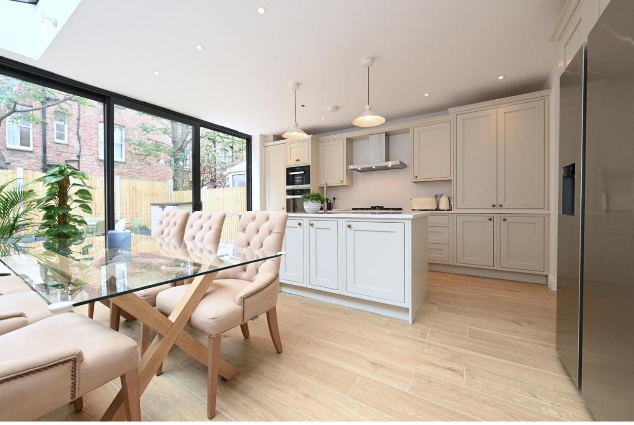 Hébergement de vacances Stylish & Spacious 4 Beds House *