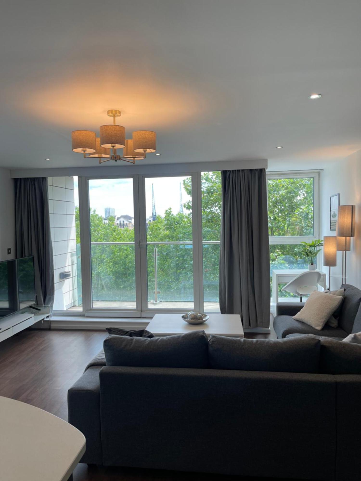 Modern Luxury 2 Bedroom In Excel London