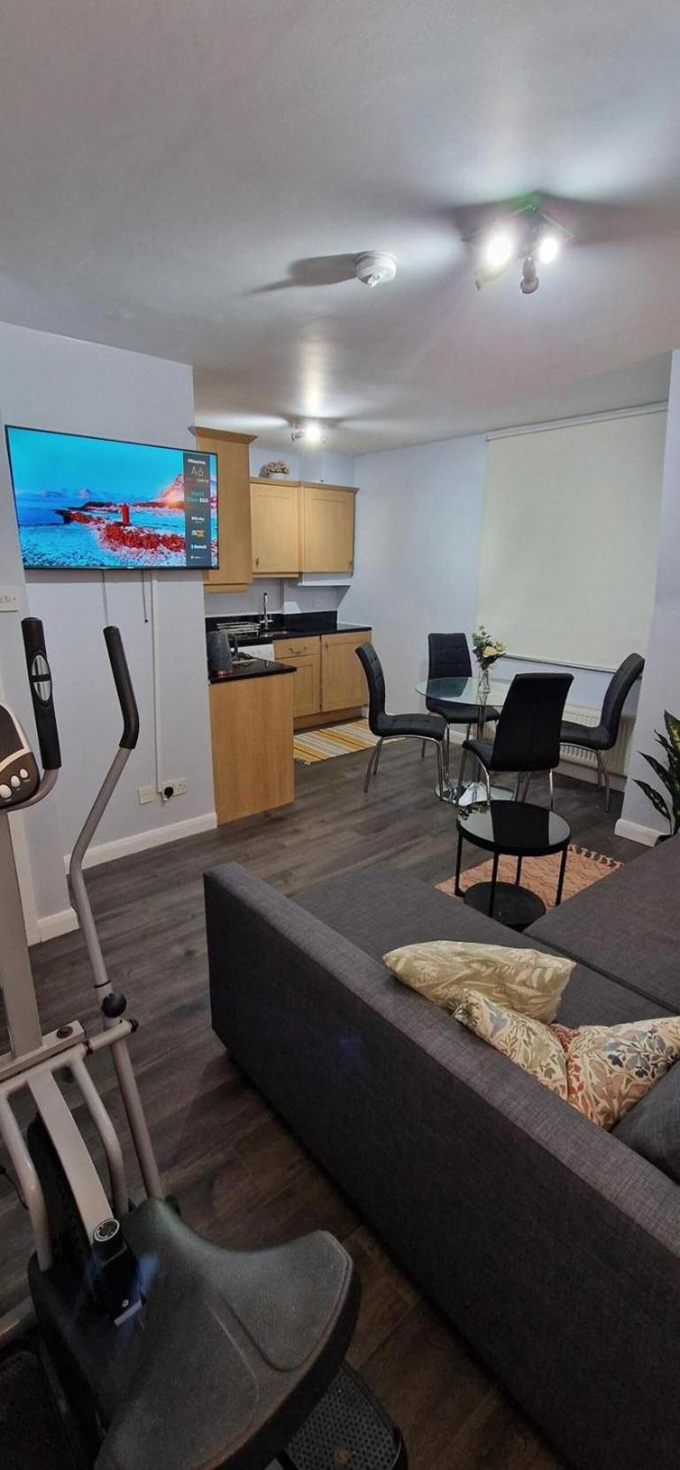 Stylish One Bedroom Flat In Finchley Road Leilighet London