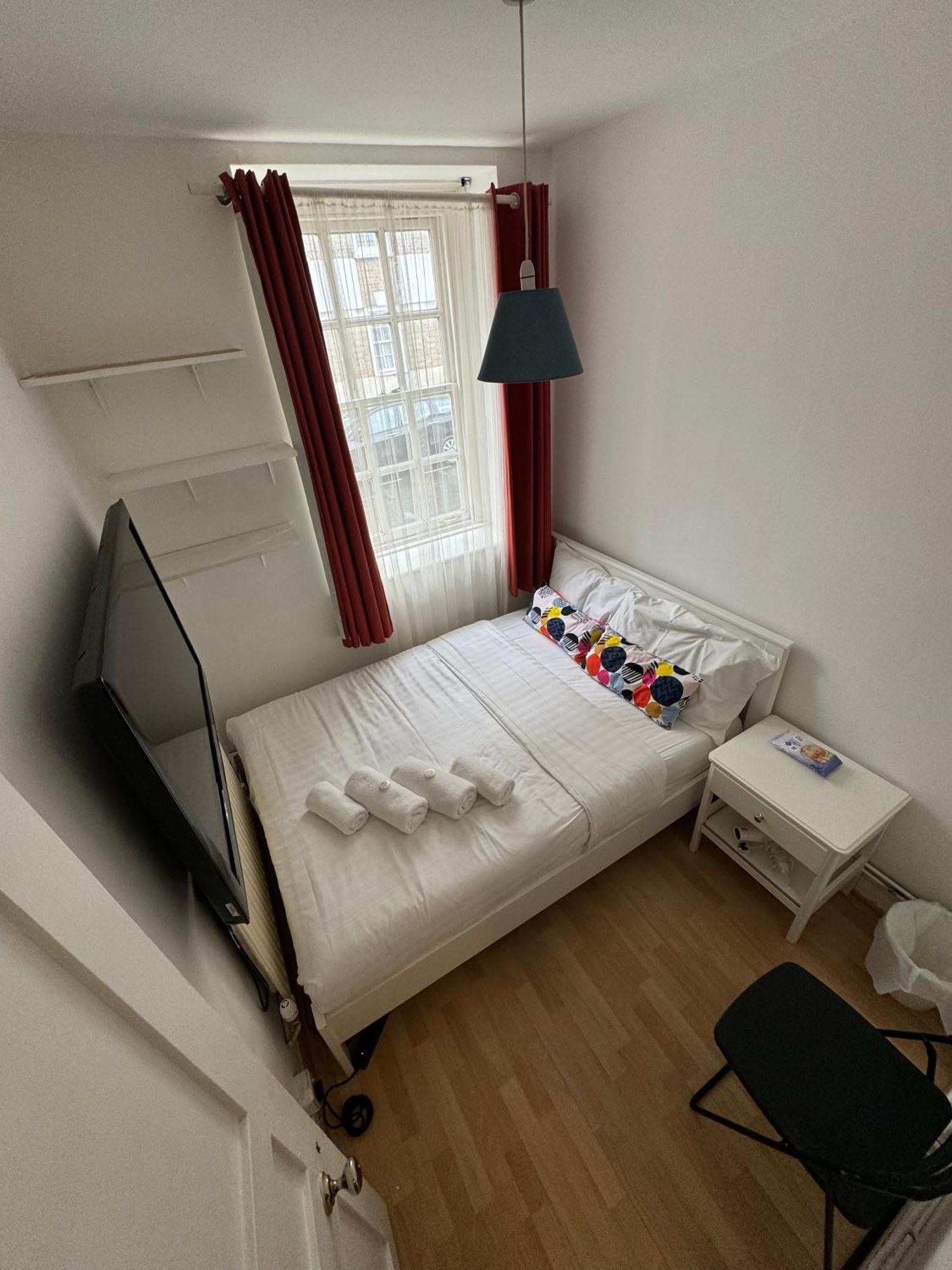 Stunning -3 Double Bedroom Cozy Flat In Heart Of * London