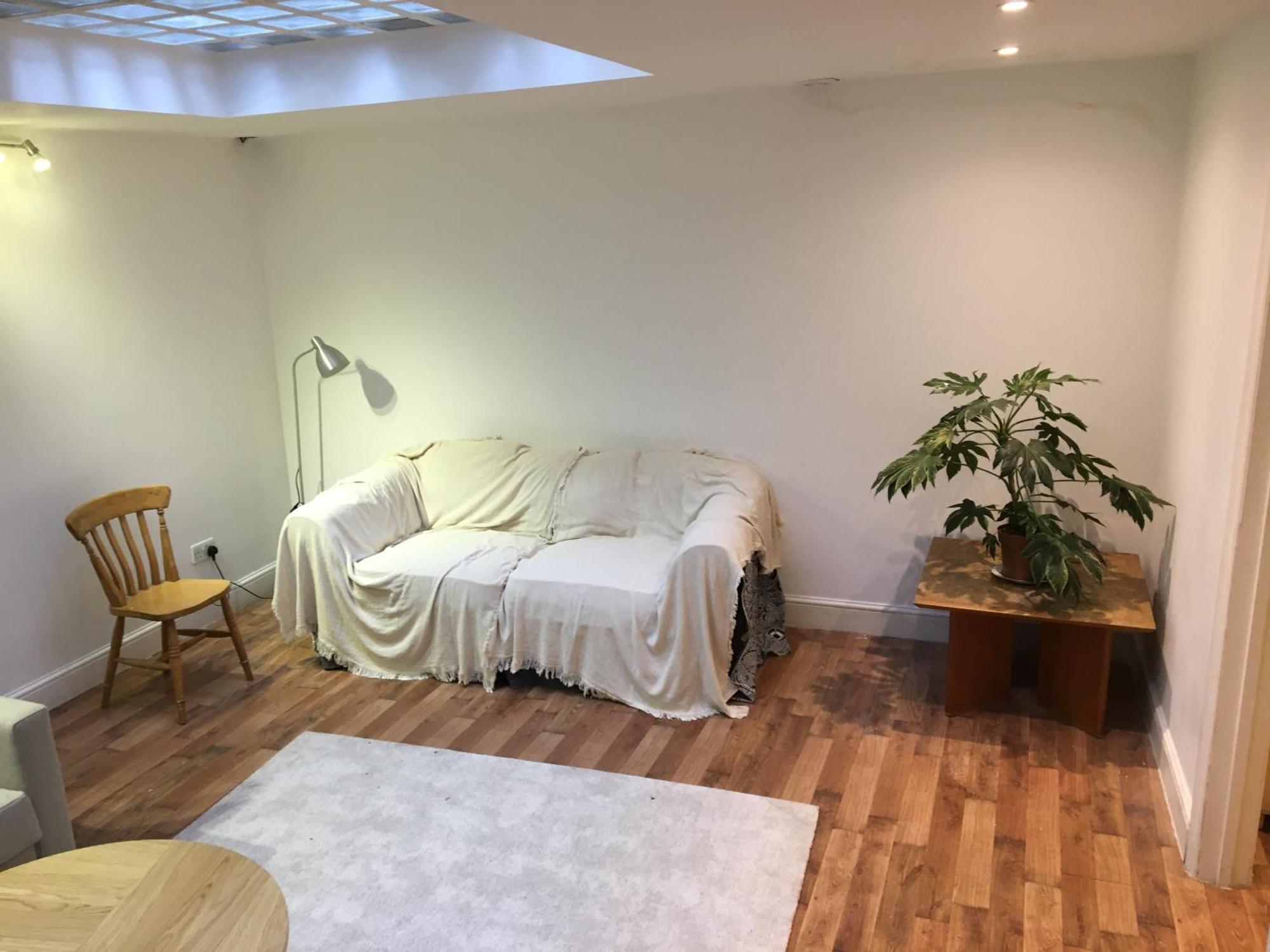 Spacious Duplex Flat Londra