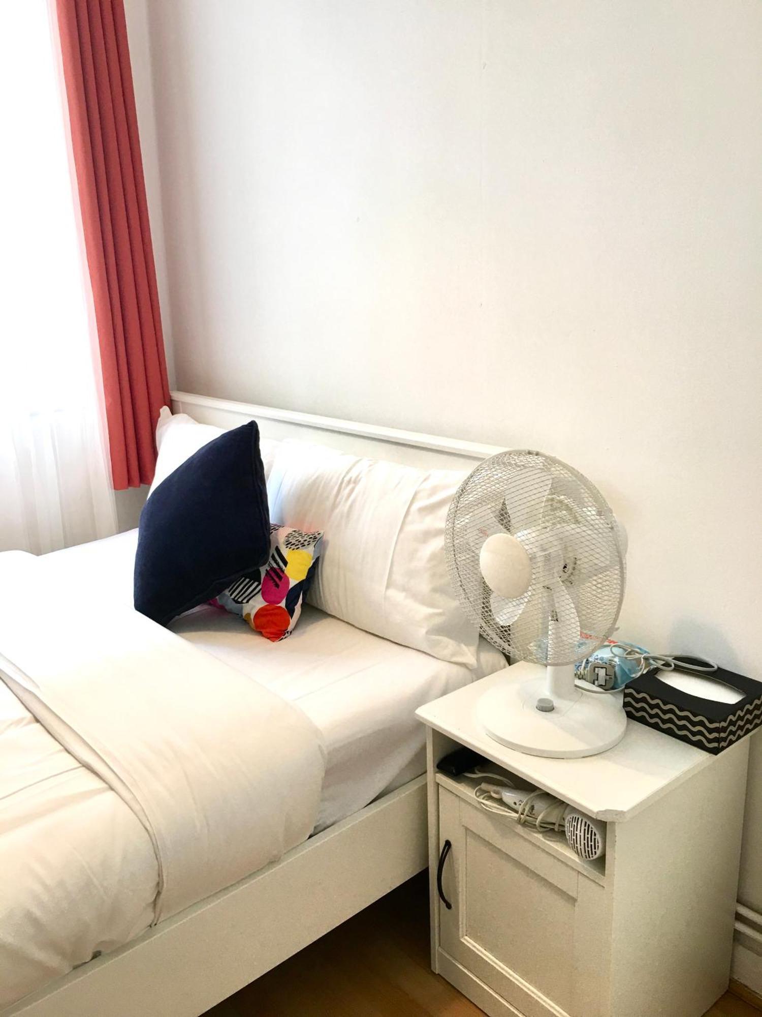 Apartment Stunning -3 Double Bedroom Cozy Flat In Heart Of *