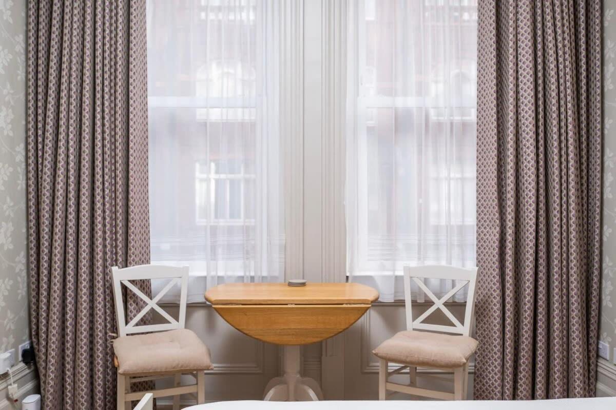 Charming Chelsea Your Cozy Urban Retreat Appartement Londen