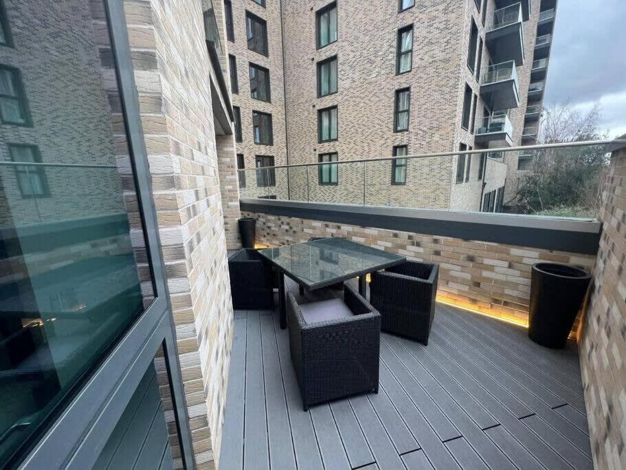 Appartement Stylish 2 Bedroom Flat In Wandsworth *