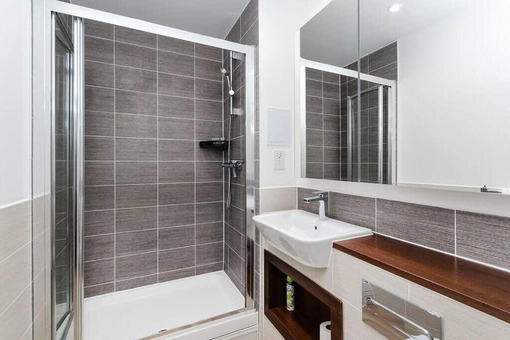 Stylish 2 Bedroom Flat In Wandsworth Londen