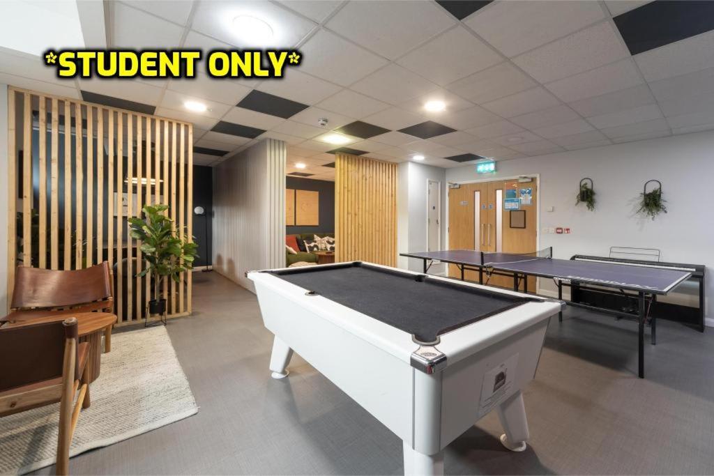 Student Only Zeni Vauxhall Lägenhet London