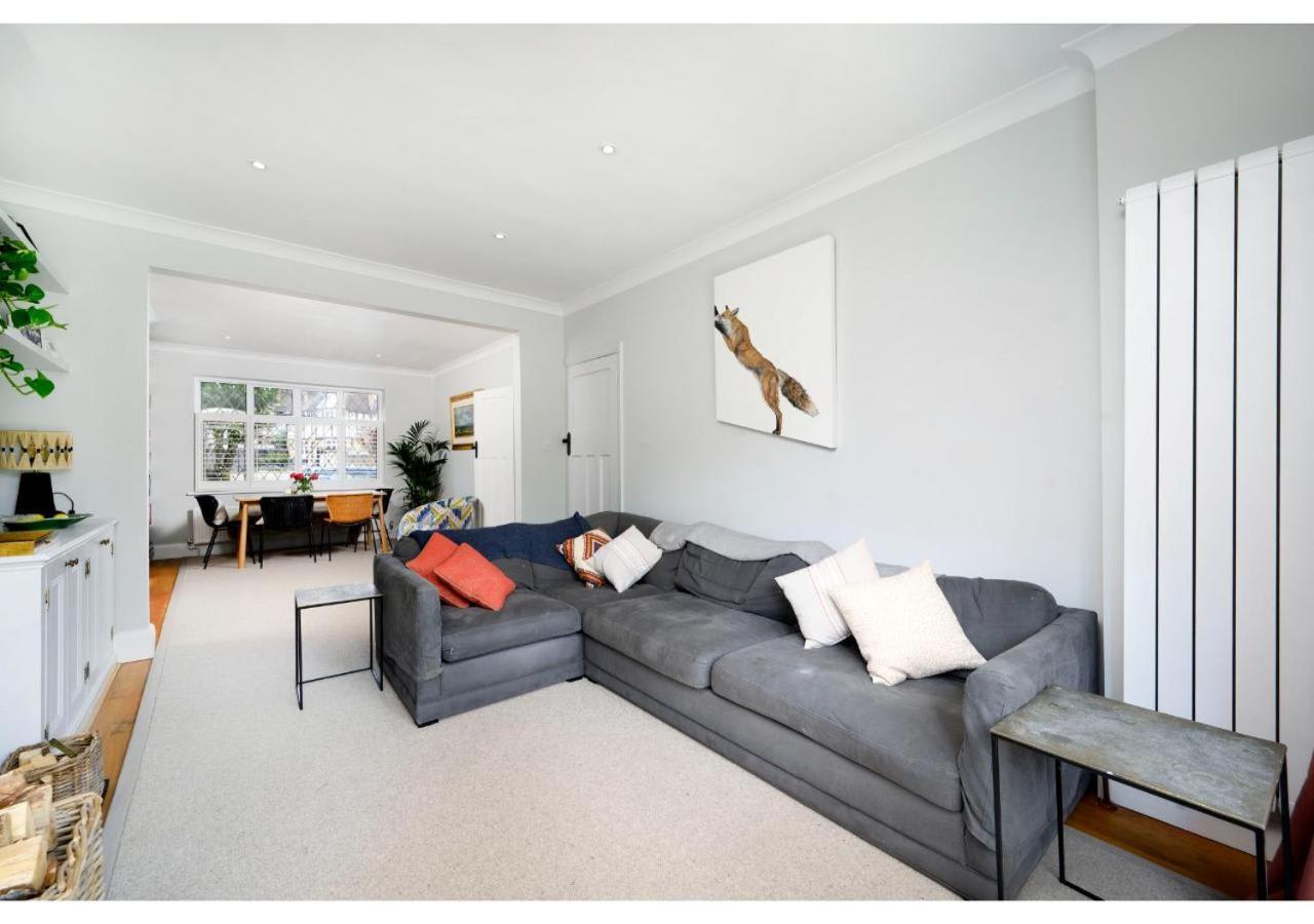 Feriehus 4br House Minutes From Transport & Attractions