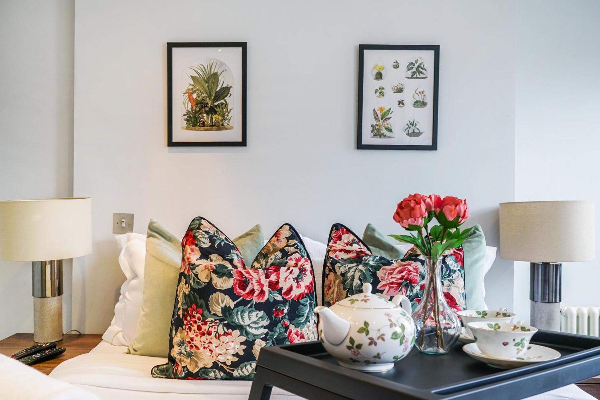 Stylish 2bed 2 Bath House With Balcony Hébergement de vacances *