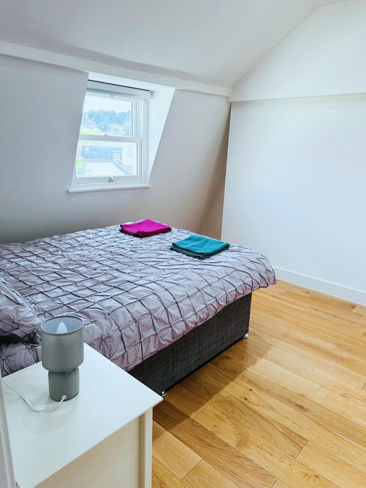 3 Bed 2 Bath Near Greenwich Park 6 Guests Maximum Apartment London