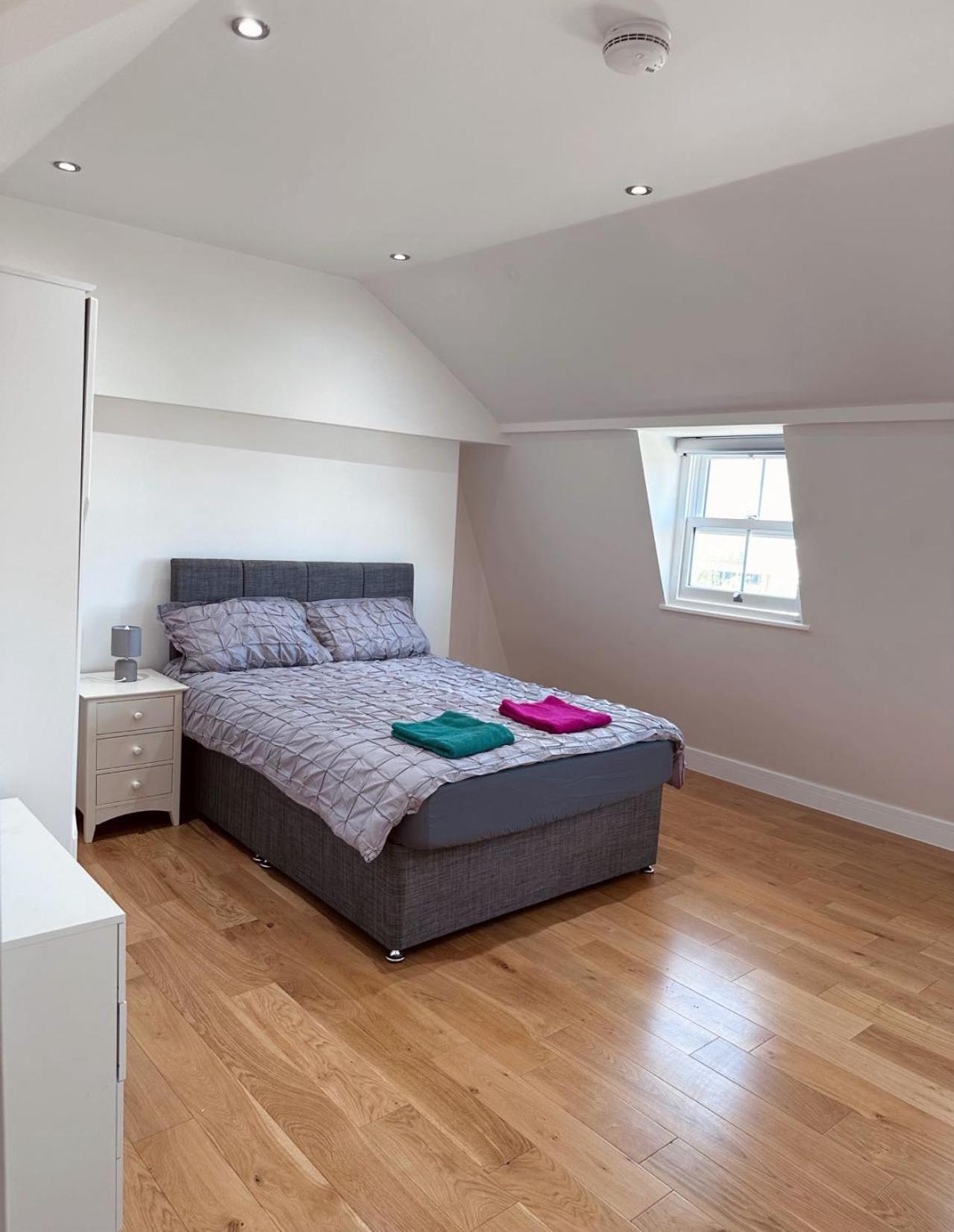 Apartment 3 Bed 2 Bath Near Greenwich Park 6 Guests Maximum London