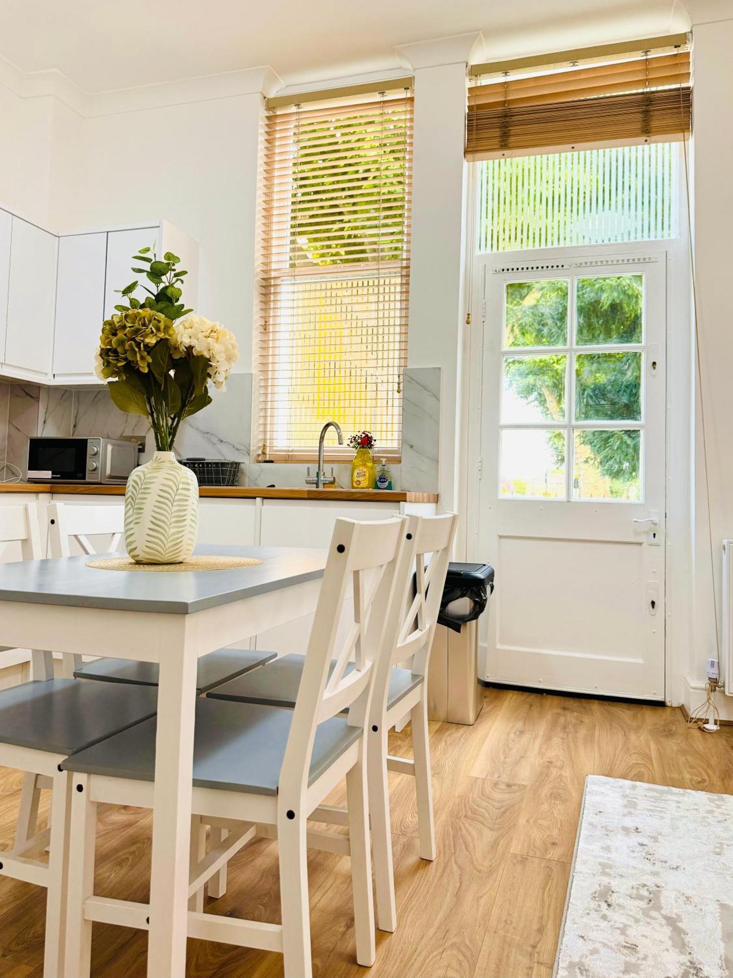Beautiful 2bedroom Flat In St John Lejlighed *
