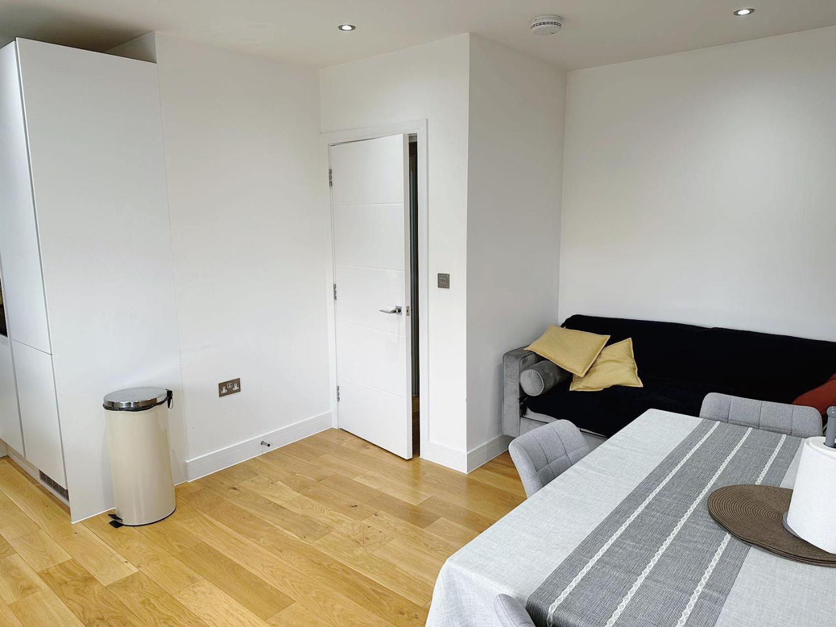 Apartment 3 Bed 2 Bath Near Greenwich Park 6 Guests Maximum London