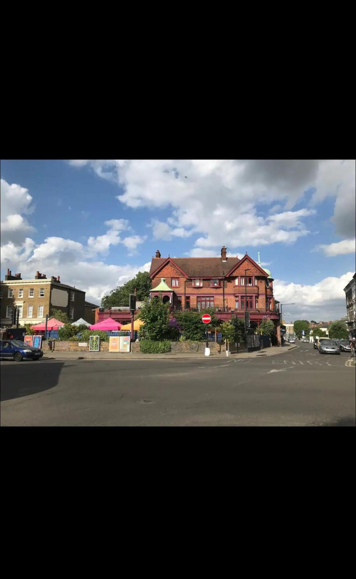 Crownstone Court Homestay London