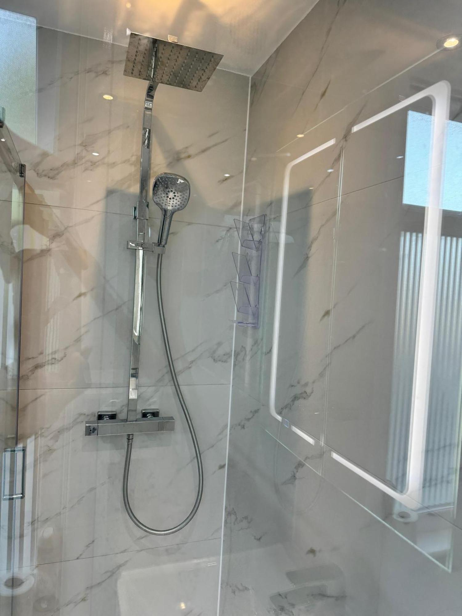 Privatunterkunft Double Bedroom In Private Home- Canning Town By Excel *