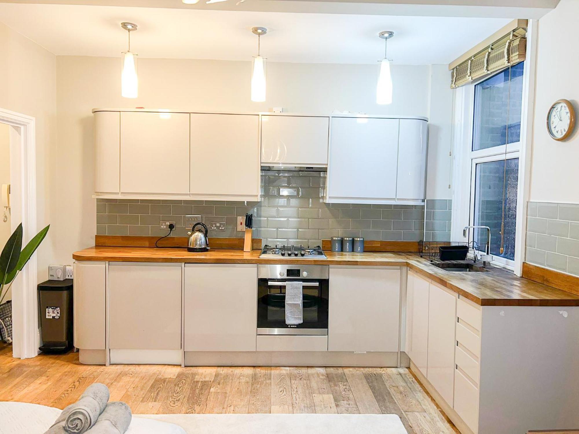 Tranquil 3bdr Haven In Stockwell Near The Oval Leilighet London