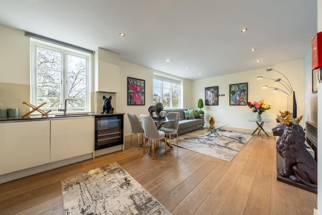Appartement Stunning 3 Bed 2 Bath Penthouse In *
