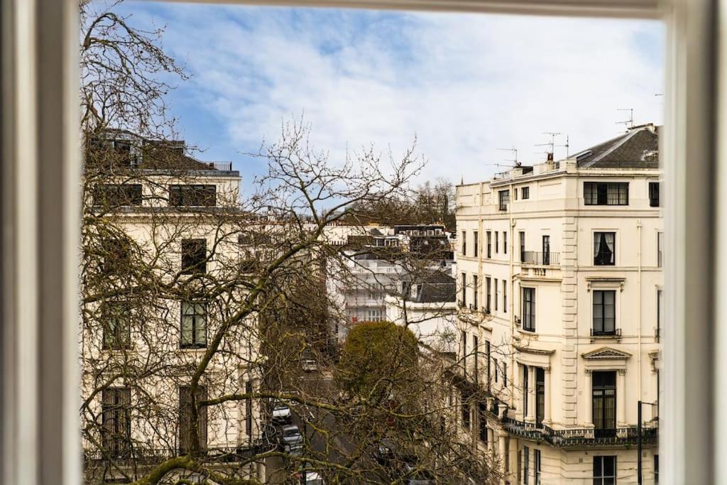 Stunning 3 Bed 2 Bath Penthouse In Appartement Londres