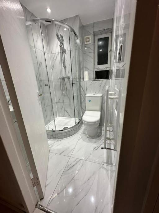 3 Bedroom Flat Kings Cross Apartment London