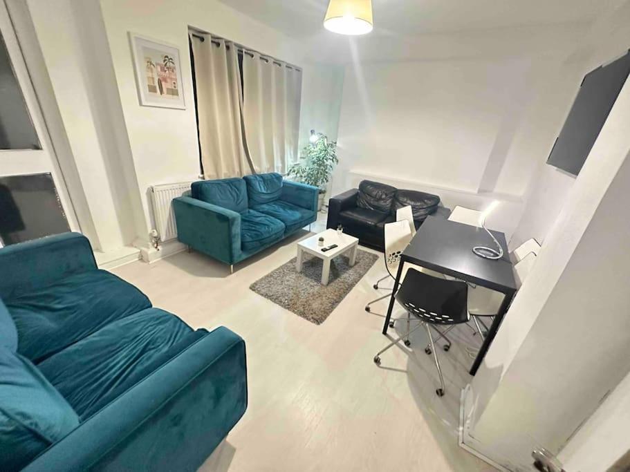 3 Bedroom Flat Kings Cross *