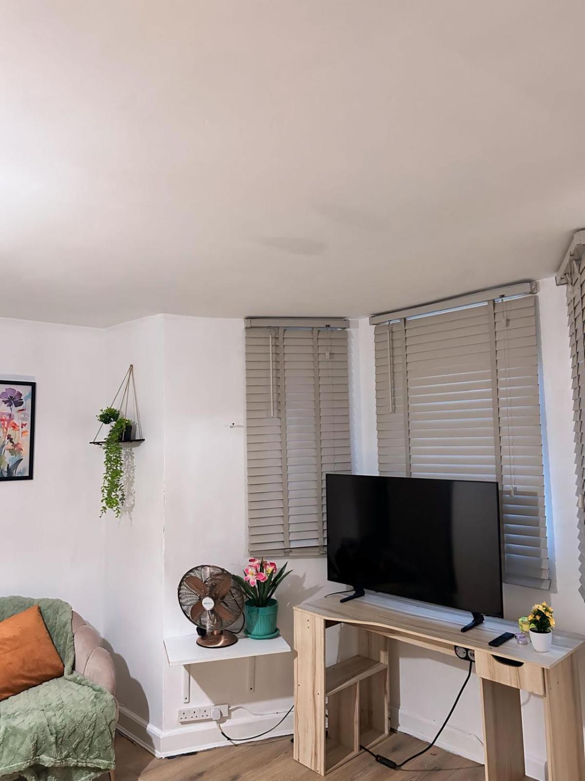 Cozy 1 Bed Hackney Central Appartamento Londra