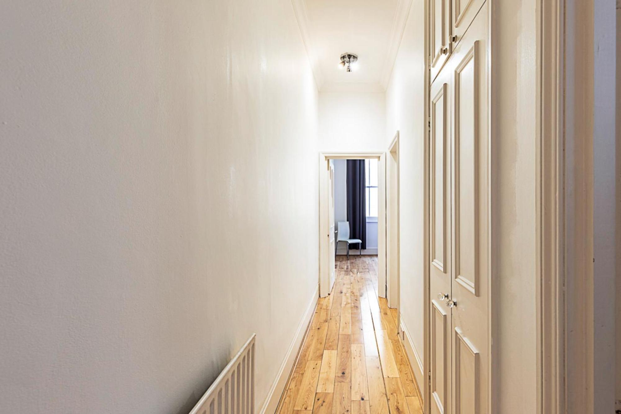 Kensington Tranquility Elegant Two-bed Retreat Apartment London