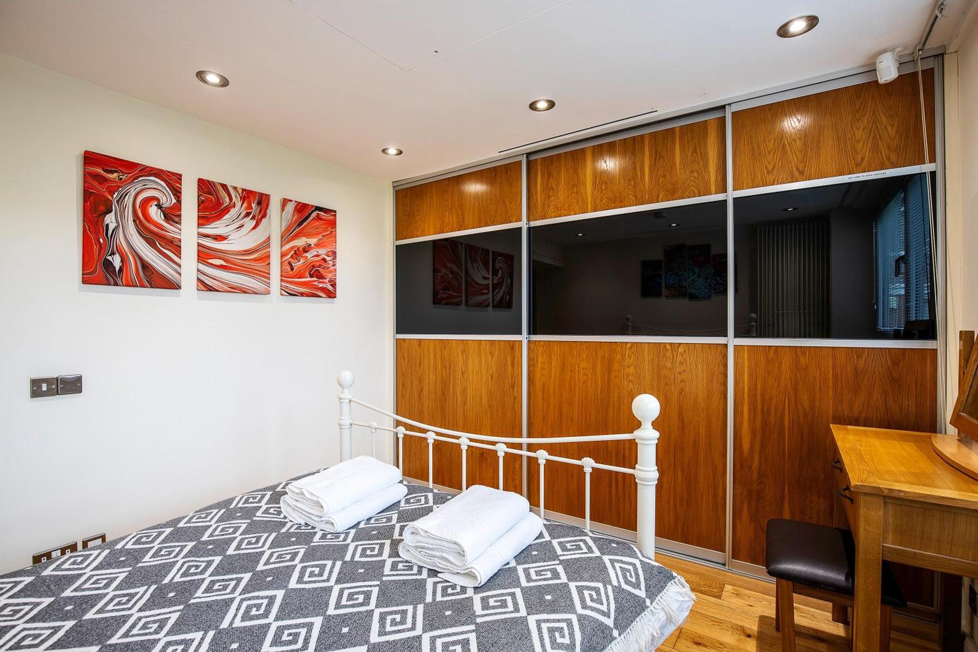 Tower Bridge 2br For 6 With Terrace * Londra