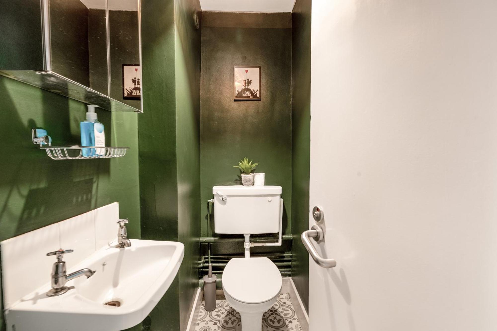 Magnificent 3br With Balcony * Londra