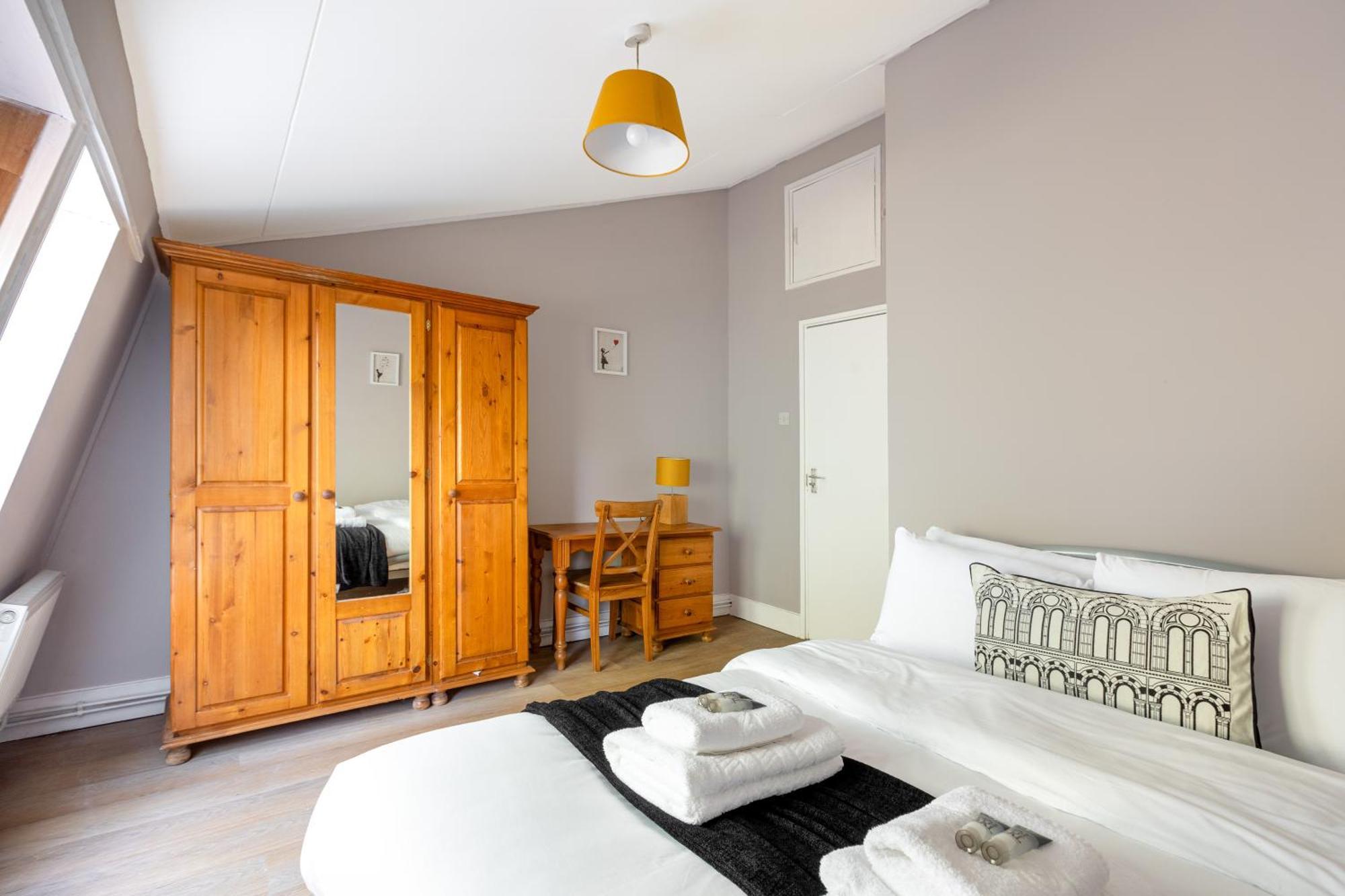 Magnificent 3br With Balcony Londra
