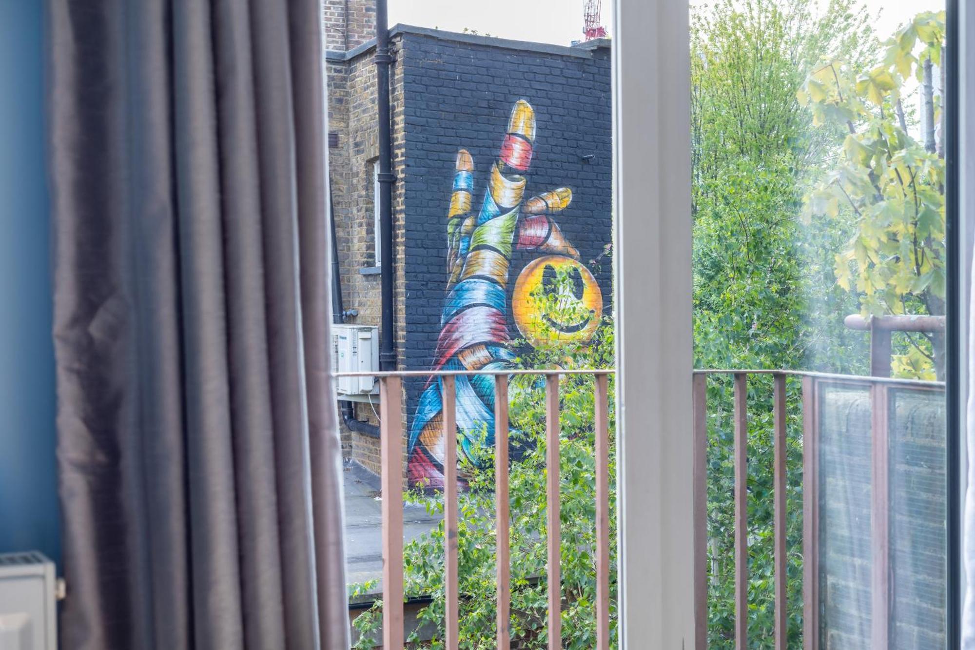 Magnificent 3br With Balcony Appartamento Londra