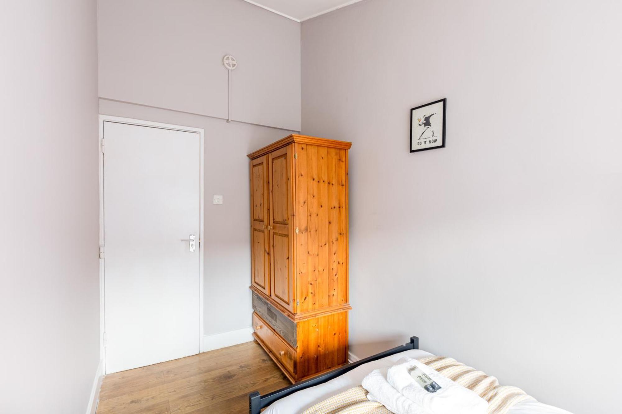 Magnificent 3br With Balcony * Londra