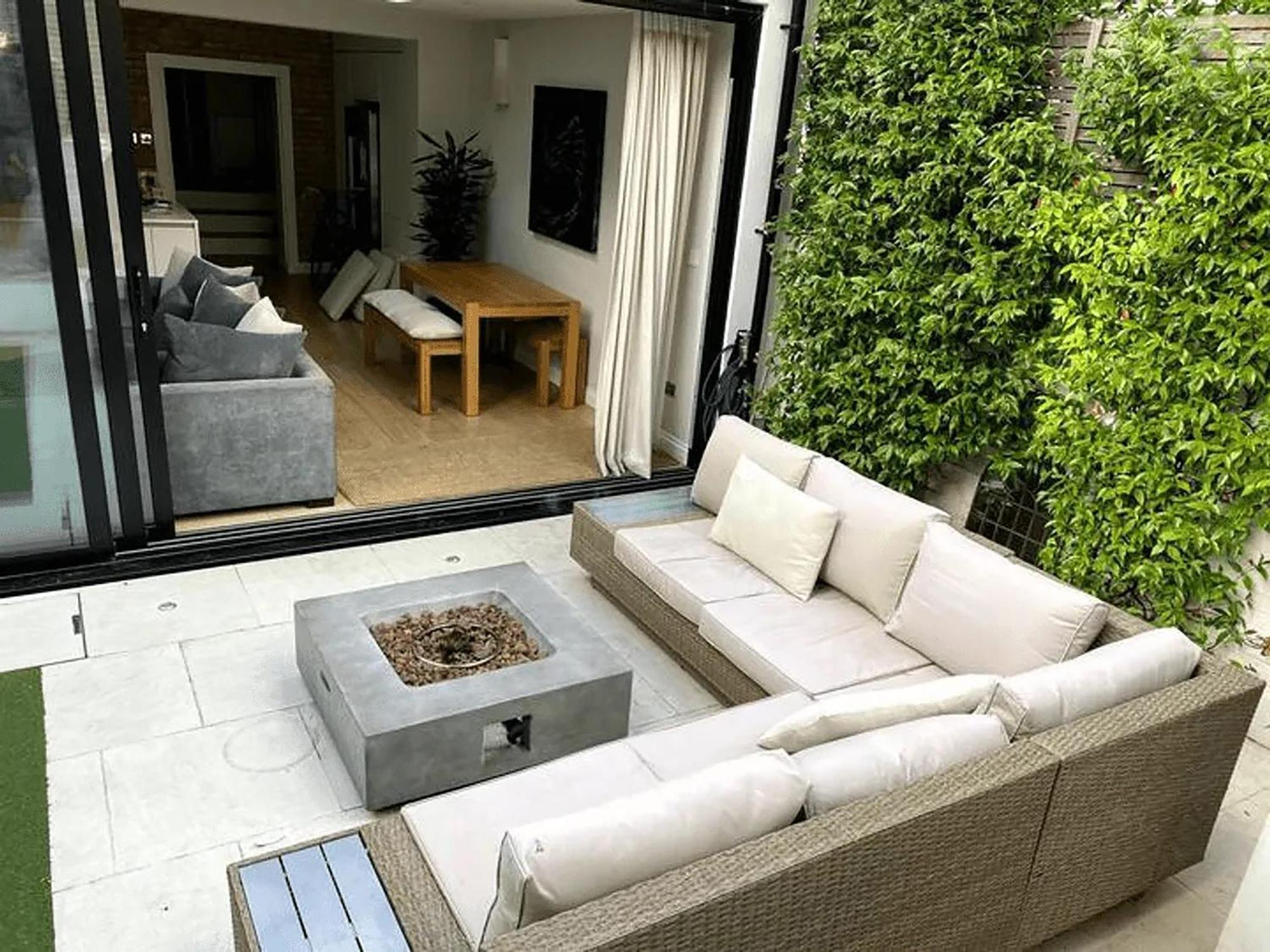 Leilighet Sleek 2 Bedroom Flat With Private Patio & Firepit In Shepherds Bush, Near Hammersmith *