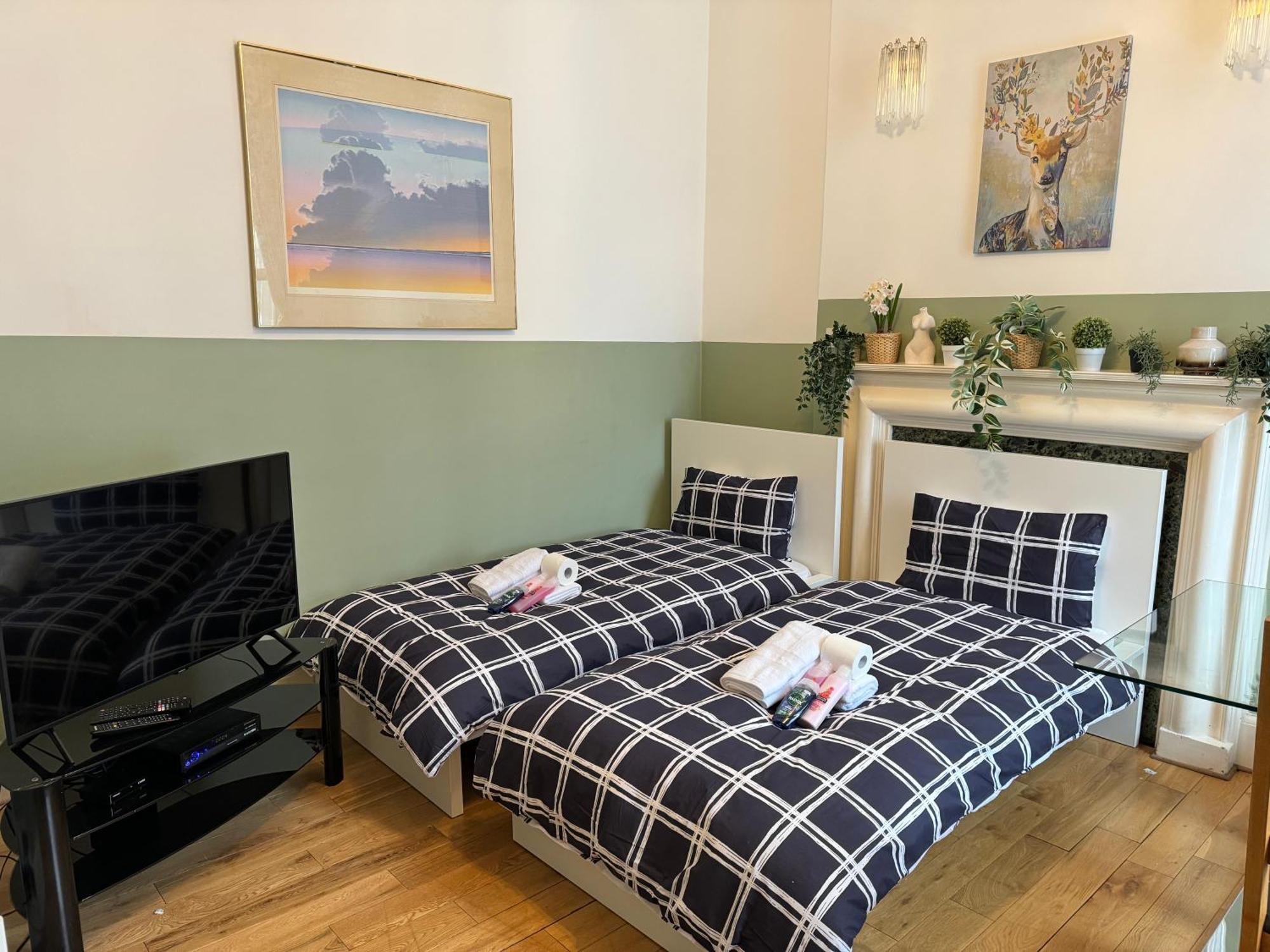 And Affordable Flat For 6 People In Zone 1 - Baker Street - With Breakfast Included * Londres