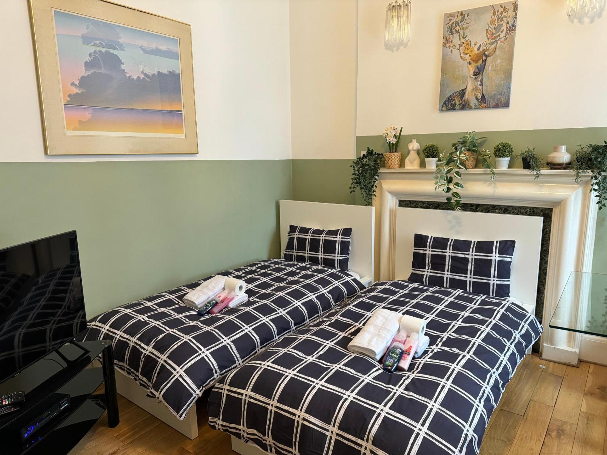 And Affordable Flat For 6 People In Zone 1 - Baker Street - With Breakfast Included Londres