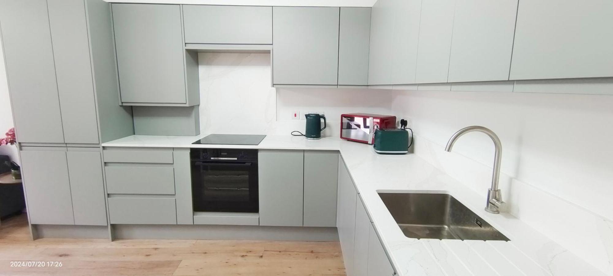 Spacious 2b2b With Garden Apartment *