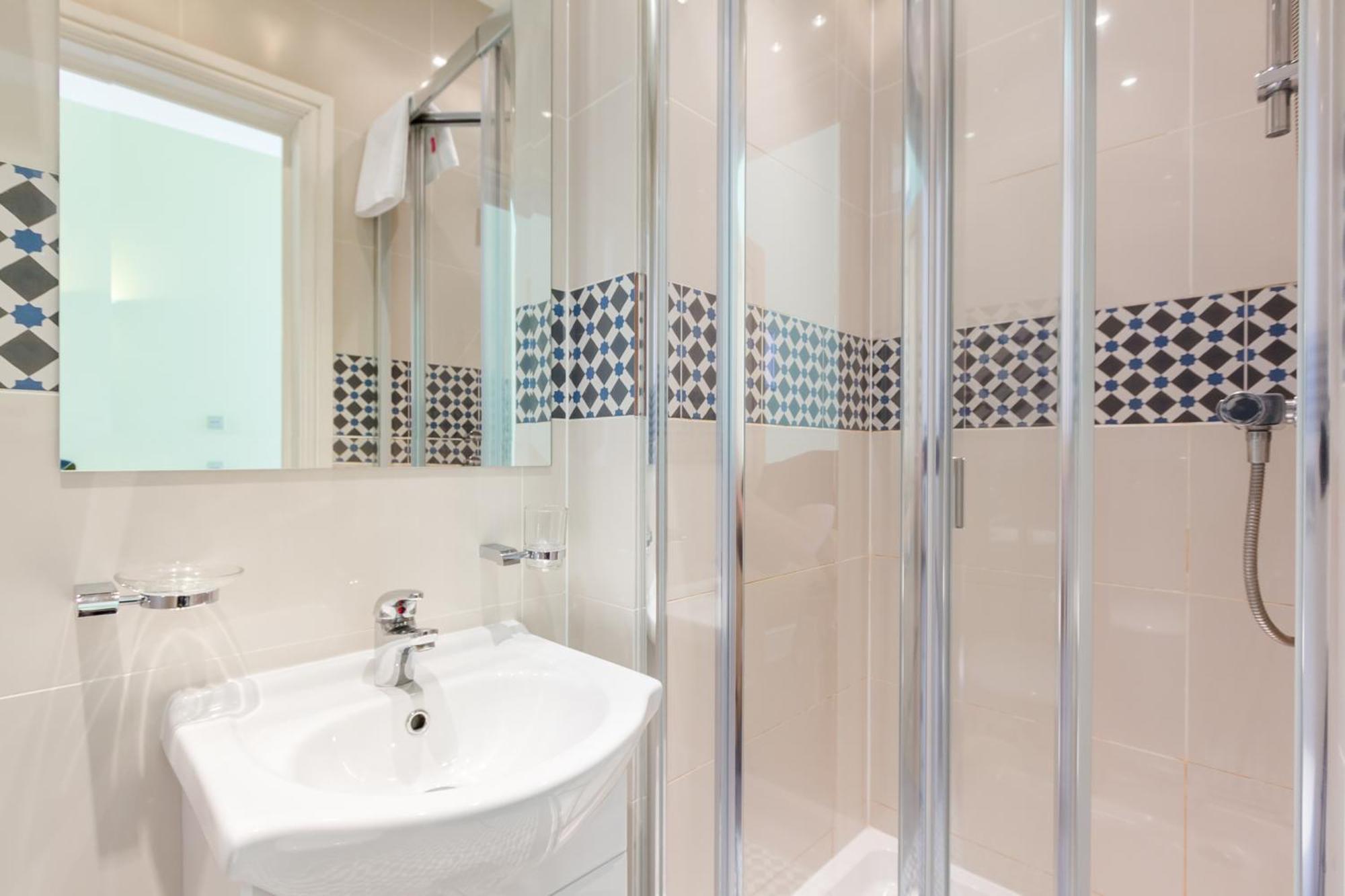 Gower House Hotell