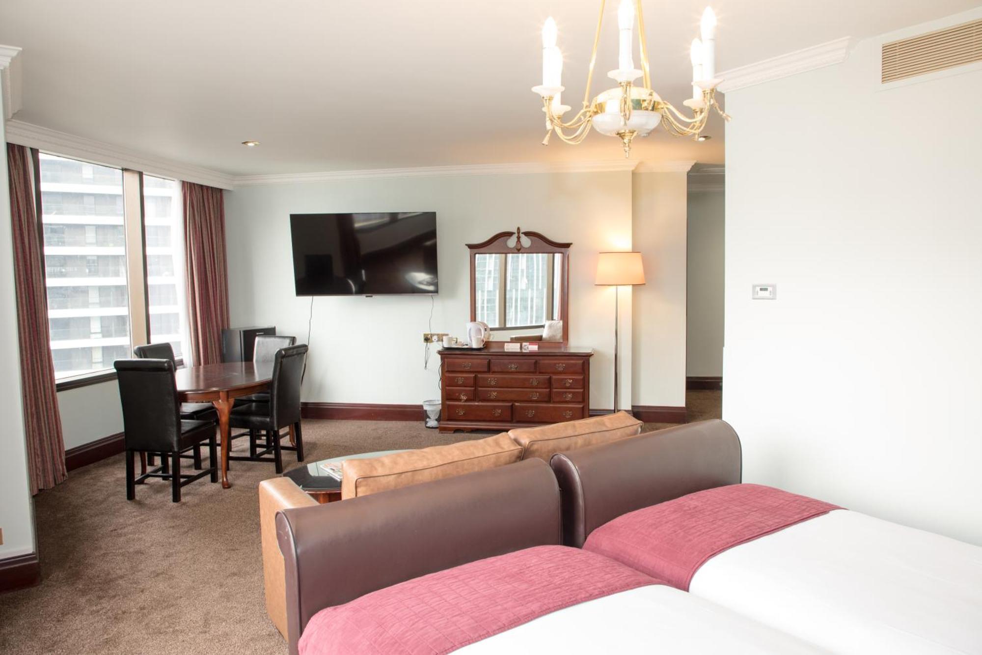 Hotel Britannia International Canary Wharf 4*
