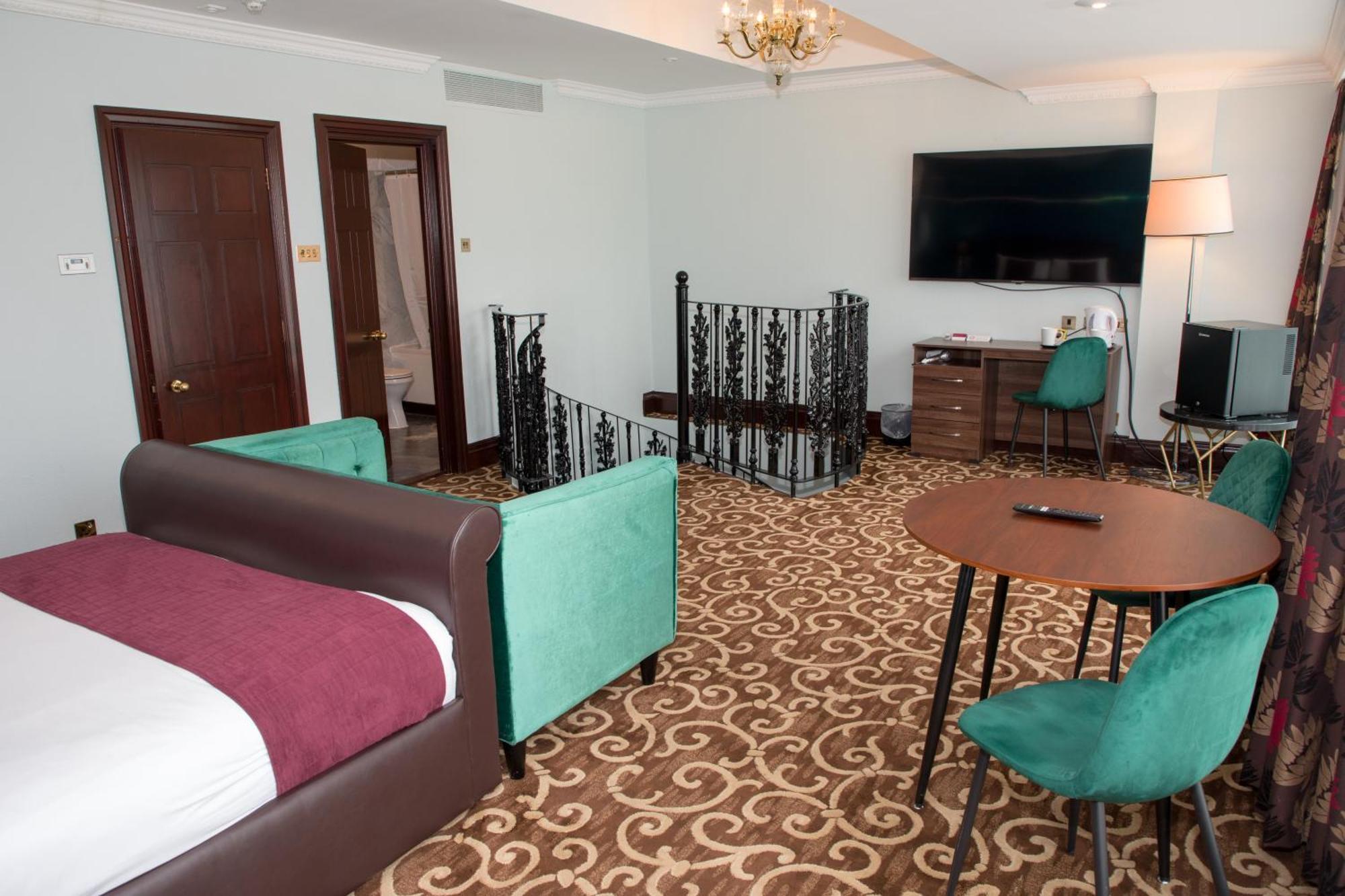 Hotel Britannia International Canary Wharf 4*