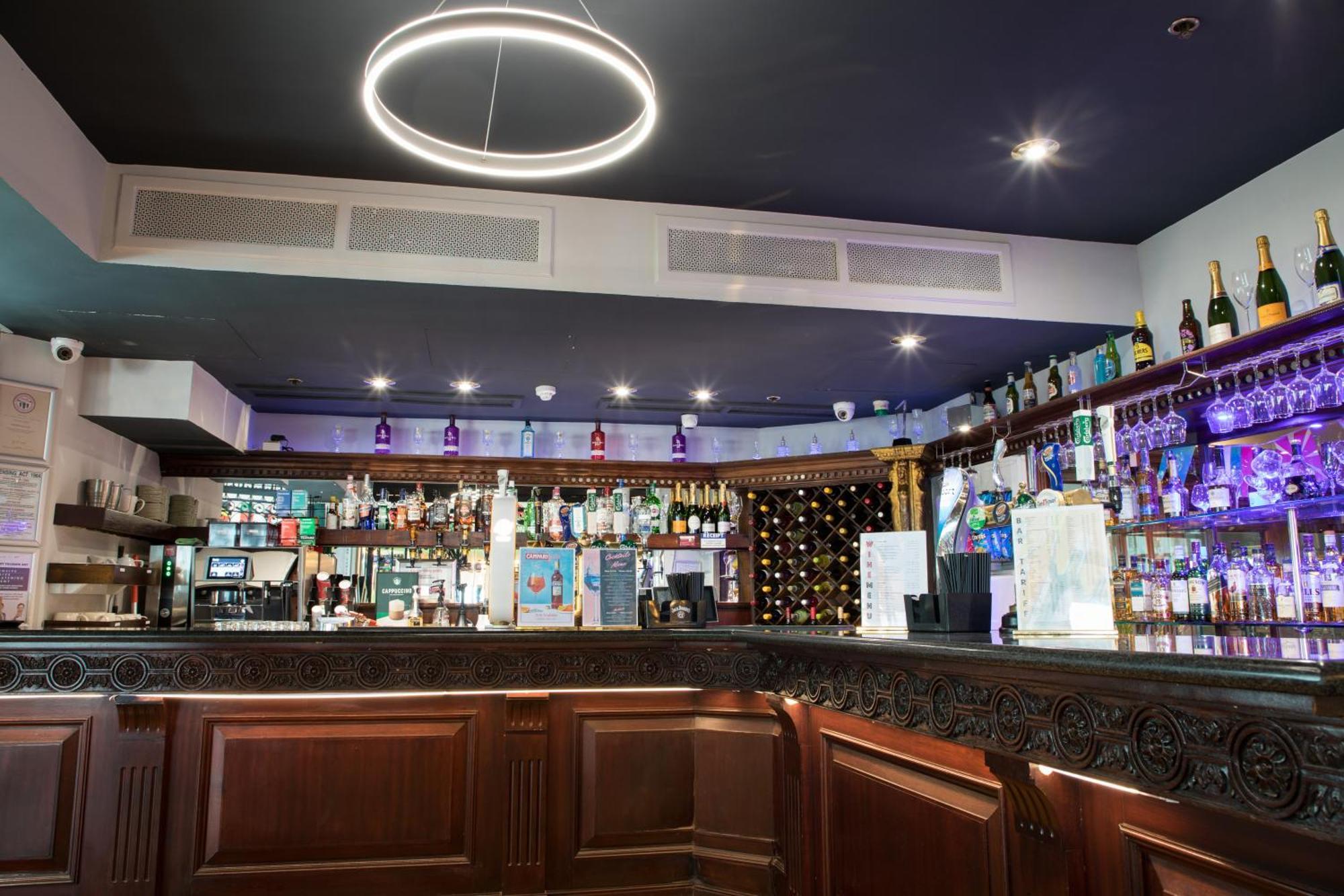 Britannia International Canary Wharf Hotel 4*