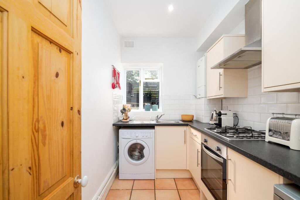 Beautiful & Cosy 1-bedroom In Clapham * London