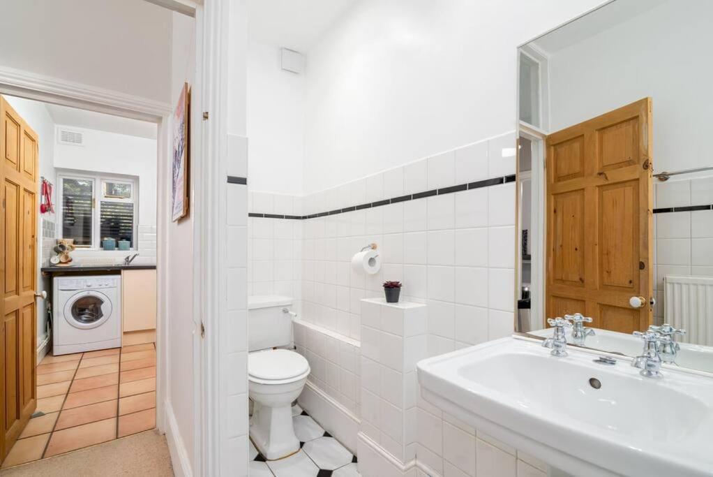 Beautiful & Cosy 1-bedroom In Clapham Apartment *