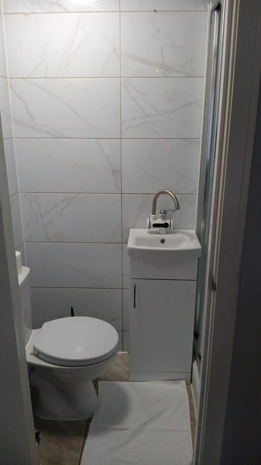 Accommodatie bij particulieren Letzi Private En-suite Near Wembley