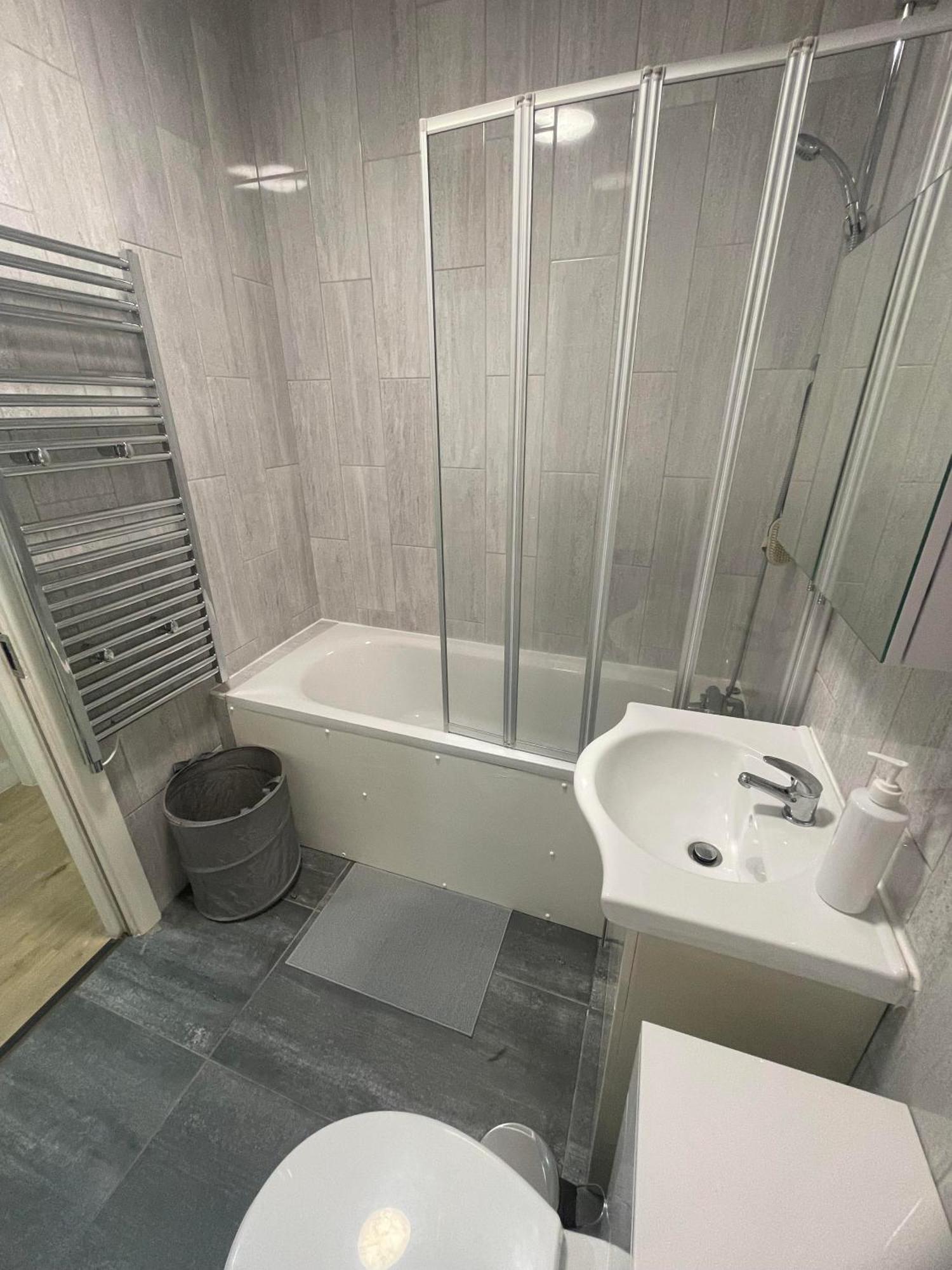 Wembley Stunning Modern Lejlighed