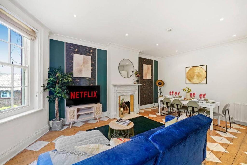 Modern Deluxe 3 Bed In Putney - Parking * Londen