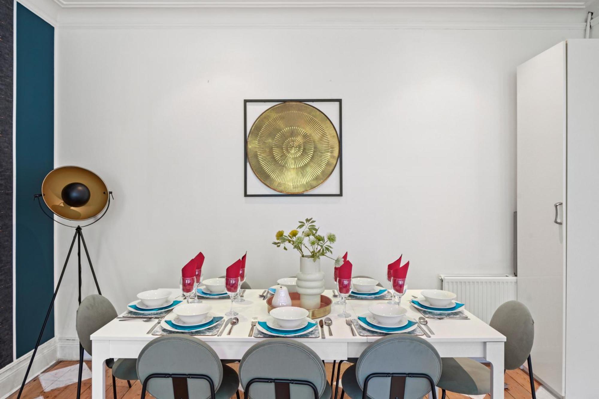 Modern Deluxe 3 Bed In Putney - Parking Appartement Londen