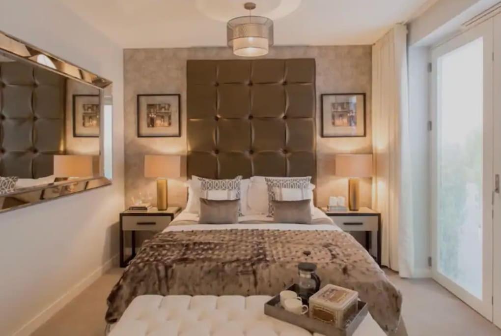 Appartement Boutique Designer With Balcony-2 Bedroom *
