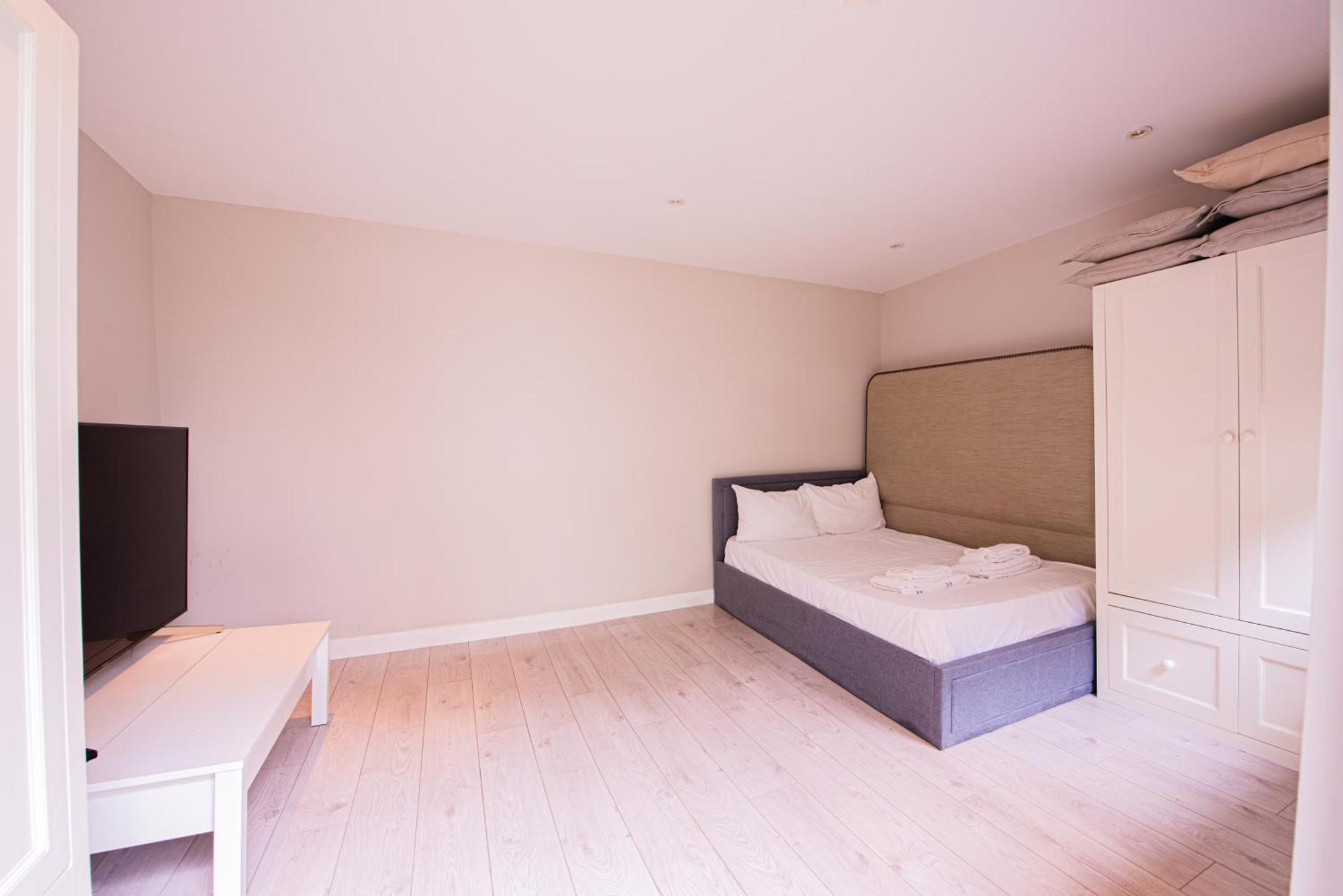 Stylish 3 Bedroom Flat In Little Venice Apartment London