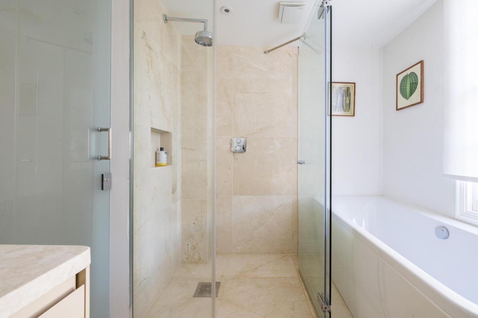 Sunny In Chelsea - Luxurious 3 Bedroom Chelsea Feriehus London