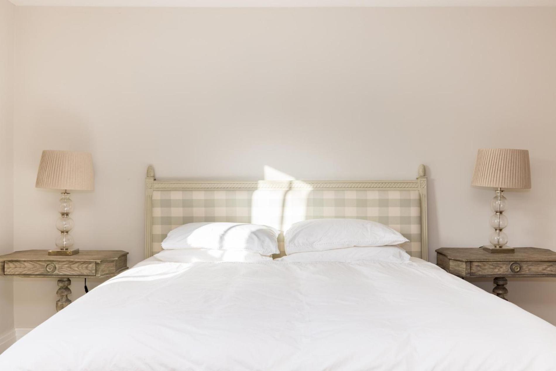 Sunny In Chelsea - Luxurious 3 Bedroom Chelsea Feriehus